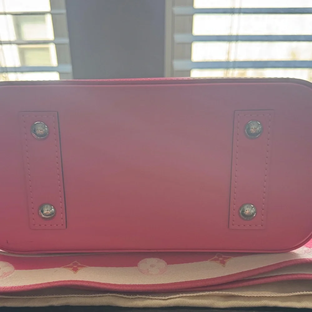 Louis Vuitton Alma BB - Picture 6 of 10